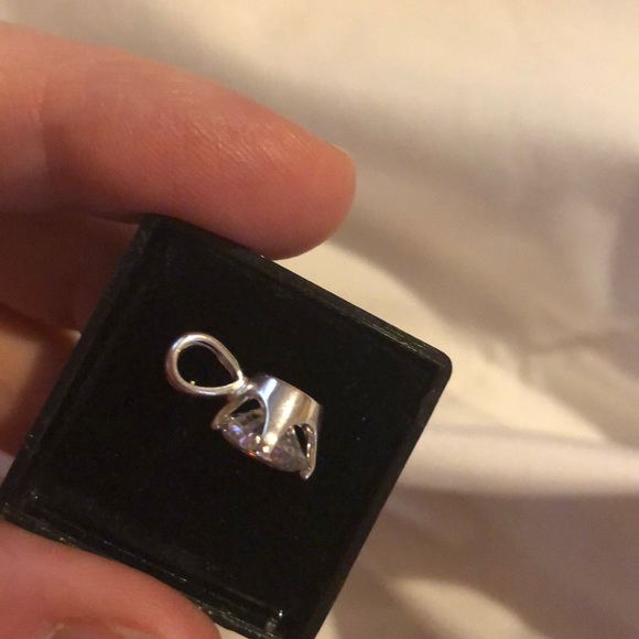 2ct D, VVS1 Moissanite Pendant - Argentium Silver - Picture 7 of 15